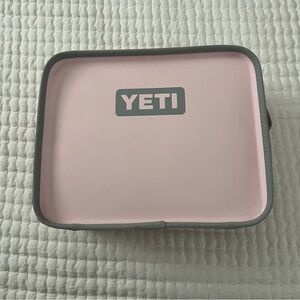NEW YETI Pink Day Trip Lunch Box